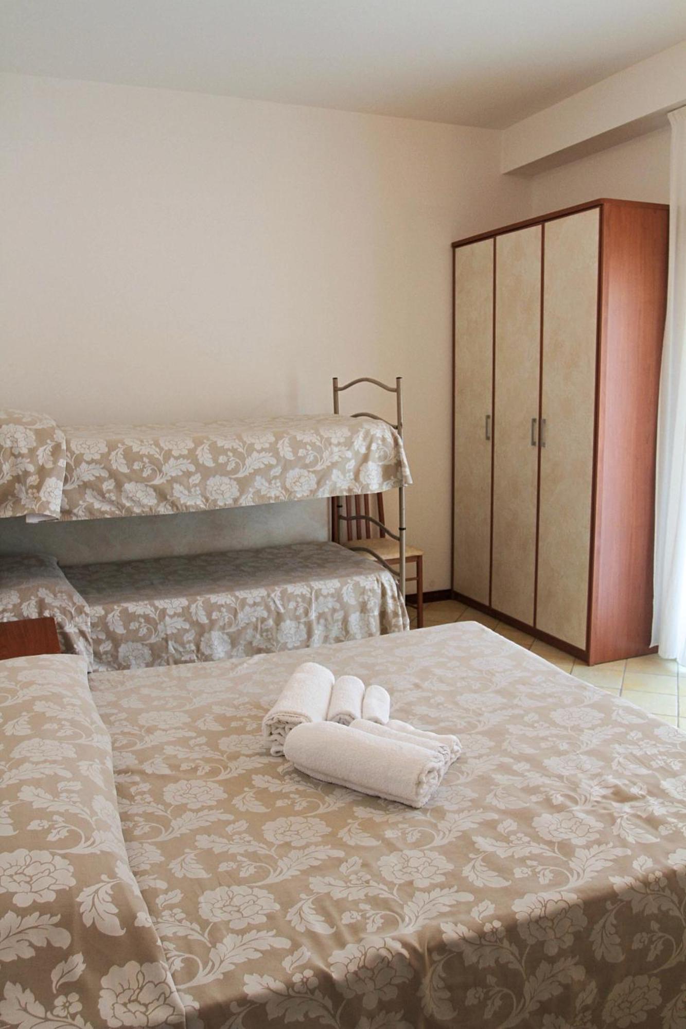 Hotel Ariston Misano Adriatico Ngoại thất bức ảnh
